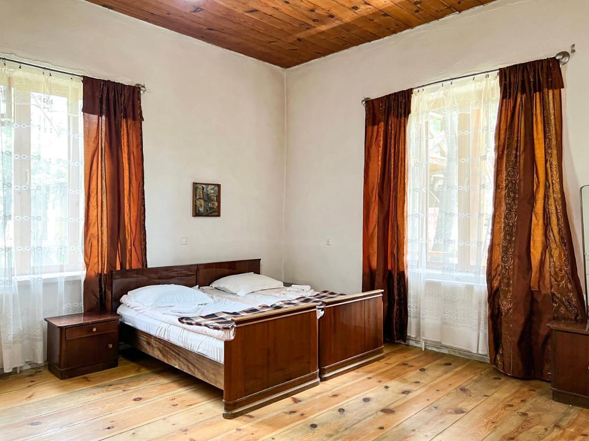 Guest House Svan-Ski メスティア エクステリア 写真