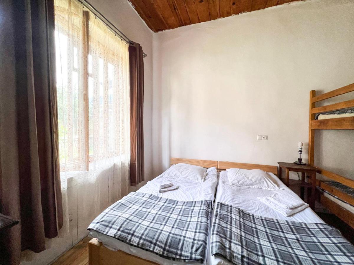 Guest House Svan-Ski メスティア エクステリア 写真