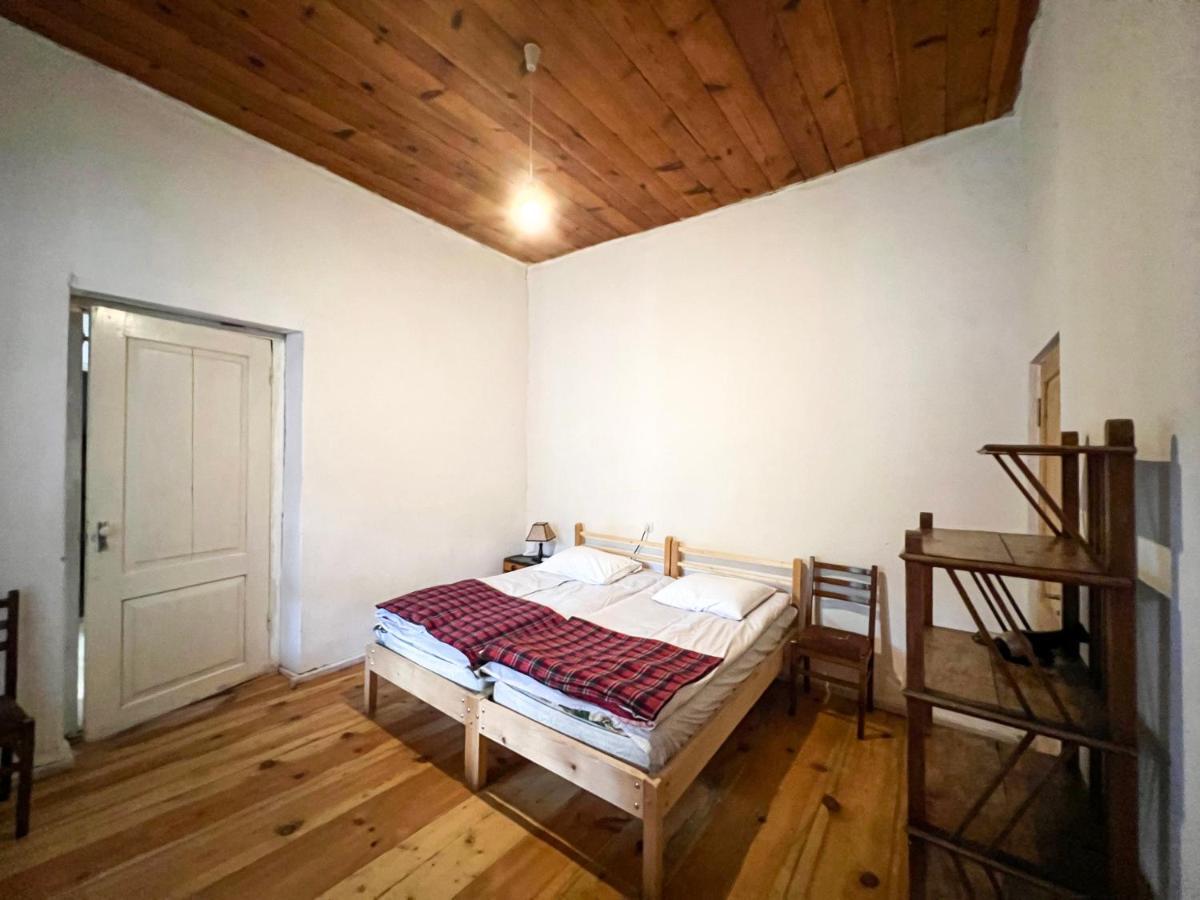 Guest House Svan-Ski メスティア エクステリア 写真