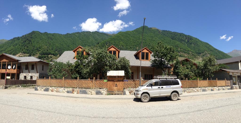 Guest House Svan-Ski メスティア エクステリア 写真